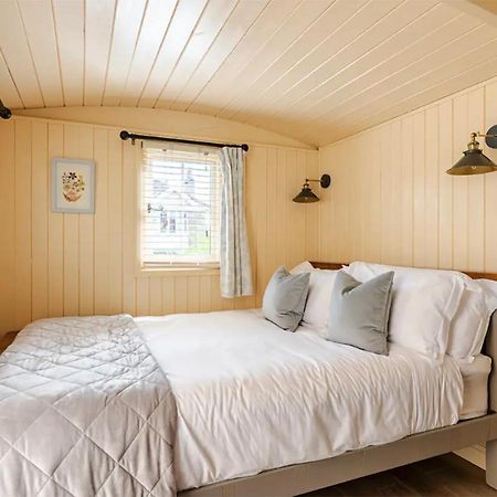Shepherd'S Hut, Bath Ngoại thất bức ảnh